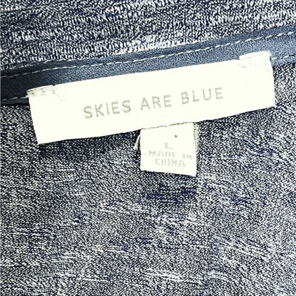 SKIES ARE BLUE Blue Gray Ruffle Sleeves Top Size Large - Picture 3 of 5